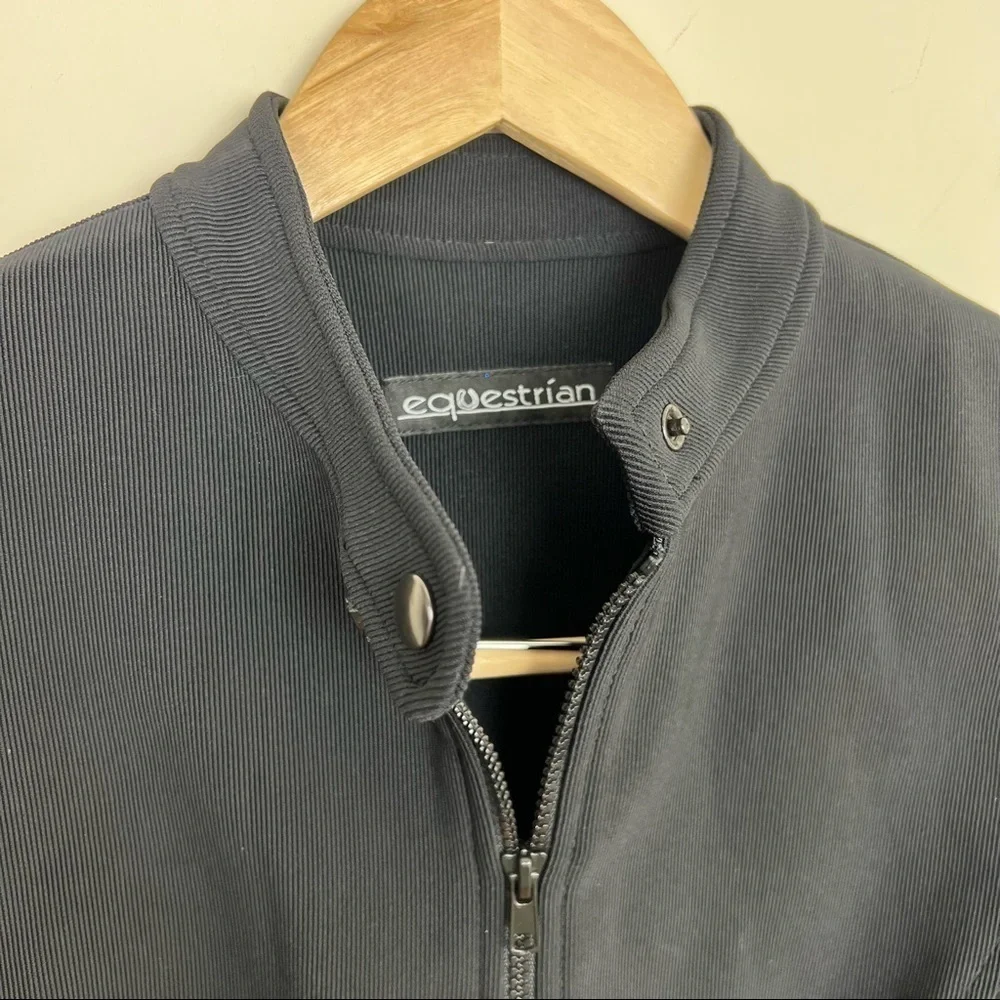 Equestrían Black Vest‎